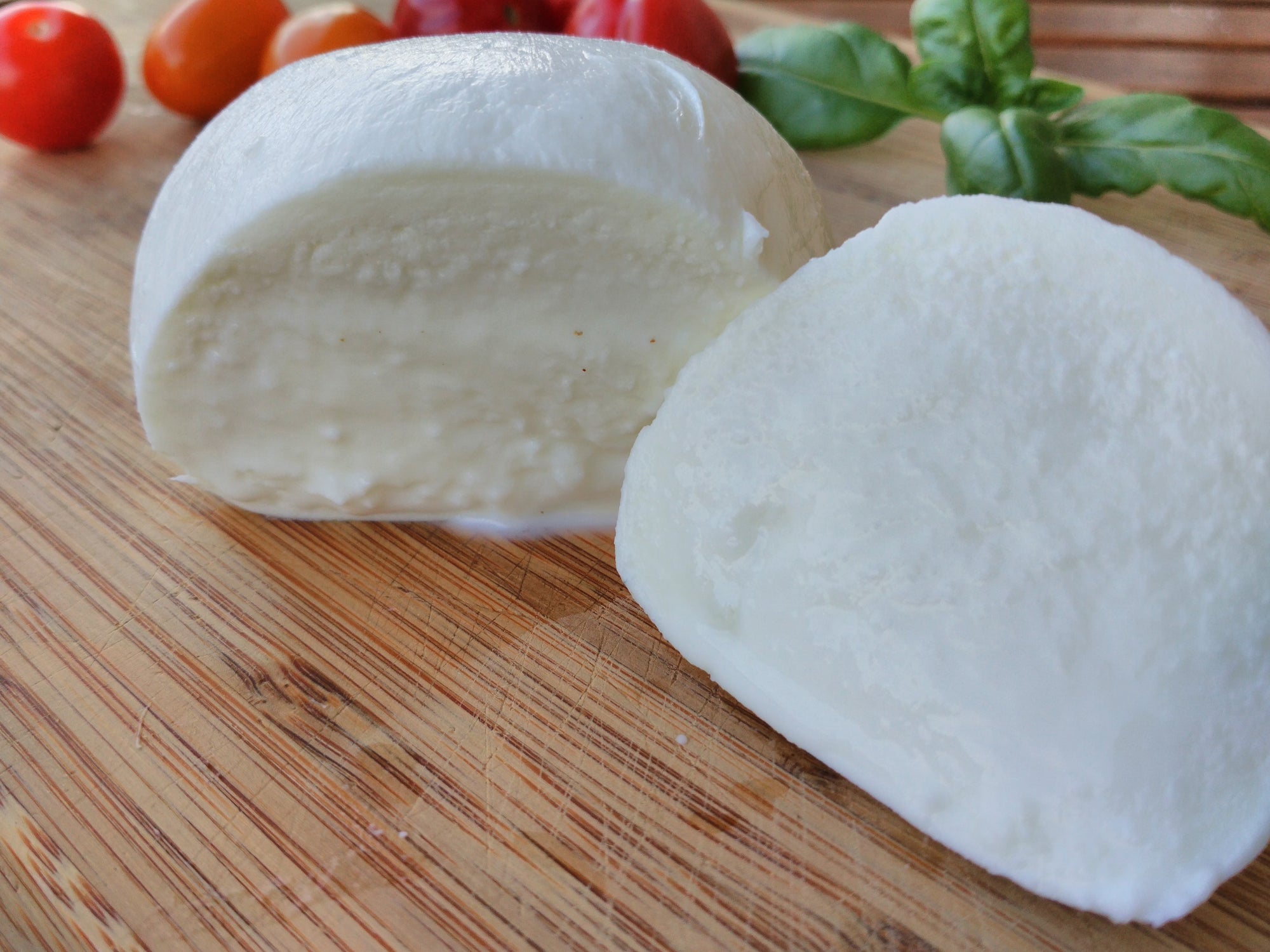 Fresh Cheese Examples All You Need to Know About Fresh Cheese - CheeseMaker.ca