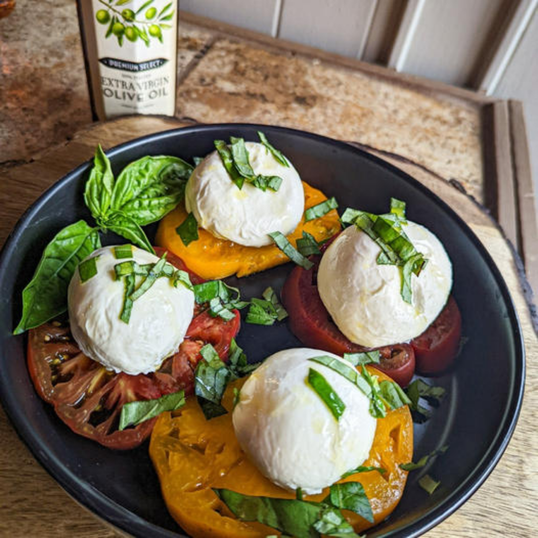 Homemade mozzarella on Tomatoes