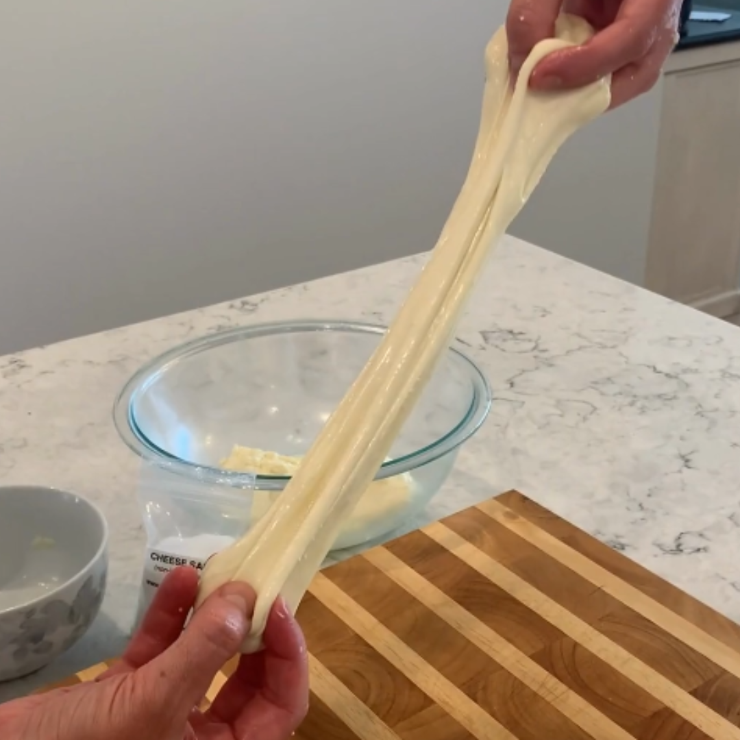 Stretching Mozzarella 